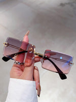 1 paire de lunettes de mode avec monture carrée pour femmes. Accessoires de lunettes vintage pour la plage. Accessoires de plage pour femmes. Lunettes de base pour les tenues femmes en automne/hiver. Cadeau pour les tenues casual d'affaires. Idéal pour le - Vignette | URBAÏA