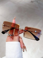 1 paire de lunettes de mode avec monture carrée pour femmes. Accessoires de lunettes vintage pour la plage. Accessoires de plage pour femmes. Lunettes de base pour les tenues femmes en automne/hiver. Cadeau pour les tenues casual d'affaires. Idéal pour le - Vignette | URBAÏA