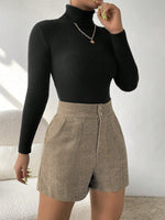 Chiquease Short - Vignette | URBAÏA