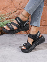 Sandales à semelle épaisse - Vignette | URBAÏA