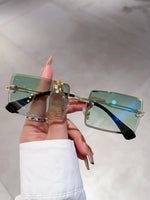 1 paire de lunettes de mode avec monture carrée pour femmes. Accessoires de lunettes vintage pour la plage. Accessoires de plage pour femmes. Lunettes de base pour les tenues femmes en automne/hiver. Cadeau pour les tenues casual d'affaires. Idéal pour le - Vignette | URBAÏA 