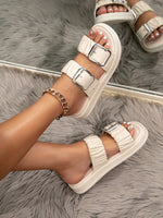 Sandales à boucles - Vignette | URBAÏA 