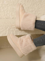 1 paire Bottes de neige en fourrure pour femmes de couleur unie, à mi-mollet, avec semelles épaisses en PVC, bordure en fourrure en haut, confortables et chaudes, automne et hiver - Vignette | URBAÏA 