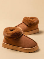 Pantoufles en fourrure - Vignette | URBAÏA 