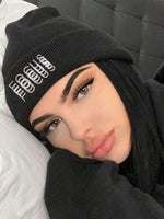 1 pièce Bonnet fourré avec broderie lettre NY, unisexe. Bonnets mous d'hiver pour usage quotidien, bonnet crâne tricoté pour l'extérieur pour hommes et femmes - Vignette | URBAÏA 