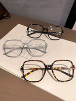 1 paire de lunettes à large monture rétro à la mode pour femmes, convenant à un usage quotidien, accessoire de lentille transparente pour ordinateur, lecture, jeux, télévision, téléphone portable - Vignette | URBAÏA 