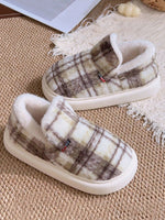 Bottes-pantoufles roses - Vignette | URBAÏA 