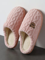 Pantoufles en peluche - Vignette | URBAÏA 